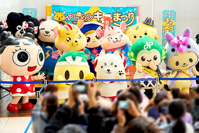 お友達キャラさんたちとの集合写真