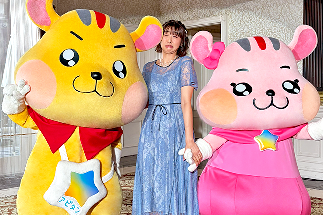西堀文さんとアピタン・ピアタンの3ショット