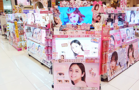 カラコン売り場写真